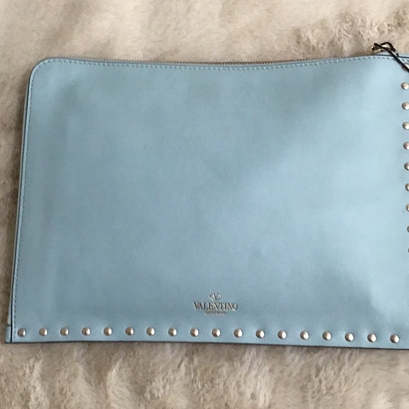 VALENTINO GARAVANI Rock Stud Flat Clutch Wristlet EUC w/ Tags Light Pastel Blue - Picture 3 of 16